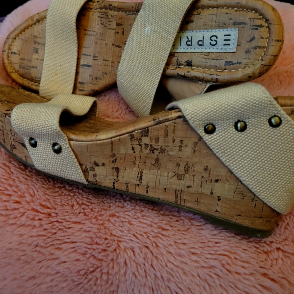 Esprit Wedge Size 9 Tan